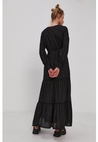 Superdry - Sukienka. Kolor: czarny. Materiał: tkanina. Długość rękawa: długi rękaw. Wzór: gładki. Typ sukienki: rozkloszowane #5