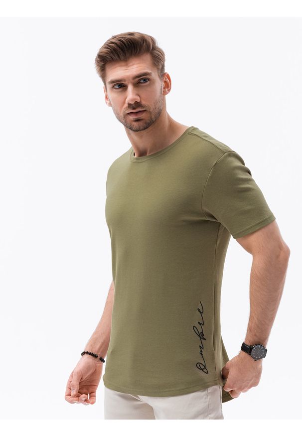 Ombre Clothing - T-shirt męski bawełniany z nadrukiem S1387 - oliwkowy - XXL. Kolor: oliwkowy. Materiał: bawełna. Wzór: nadruk