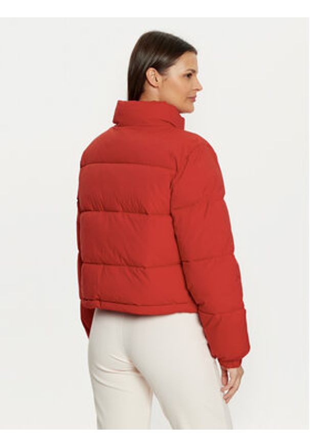 Guess Jeans Kurtka zimowa W4BL20 WGII2 Czerwony Regular Fit. Kolor: czerwony. Materiał: syntetyk. Sezon: zima
