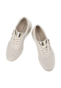 Sneakersy damskie Vinceza, ze skóry naturalnej licowej ażurowa cholewka zamek i sznurowanie lekka podeszwa, 95402, beżowe. Okazja: na co dzień. Zapięcie: sznurówki. Kolor: beżowy. Materiał: skóra. Szerokość cholewki: normalna. Wzór: ażurowy. Obcas: na platformie. Styl: sportowy, klasyczny, elegancki, casual #7