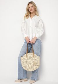 Born2be - Biała Wiskozowa Koszula Oversize z Lnem Zdobiona Kwiatową Aplikacją Finreis. Okazja: na co dzień. Typ kołnierza: kołnierzyk klasyczny, dekolt w kształcie V. Kolor: biały. Materiał: wiskoza, len. Długość rękawa: długi rękaw. Długość: długie. Wzór: aplikacja, kwiaty. Styl: klasyczny, casual, elegancki #7