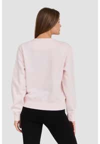 Guess - GUESS Różowa damska bluza z dużym logo Original Fleece, Rozmiar M. Kolor: różowy. Materiał: bawełna, poliester, materiał. Długość rękawa: długi rękaw. Długość: długie. Styl: klasyczny #6