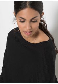 Sweter oversize z asymetrycznym dołem bonprix czarny. Kolor: czarny. Wzór: prążki #2
