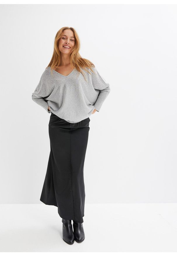 bonprix - Cienki sweter z aplikacją ze sztrasów. Kolor: szary. Wzór: aplikacja