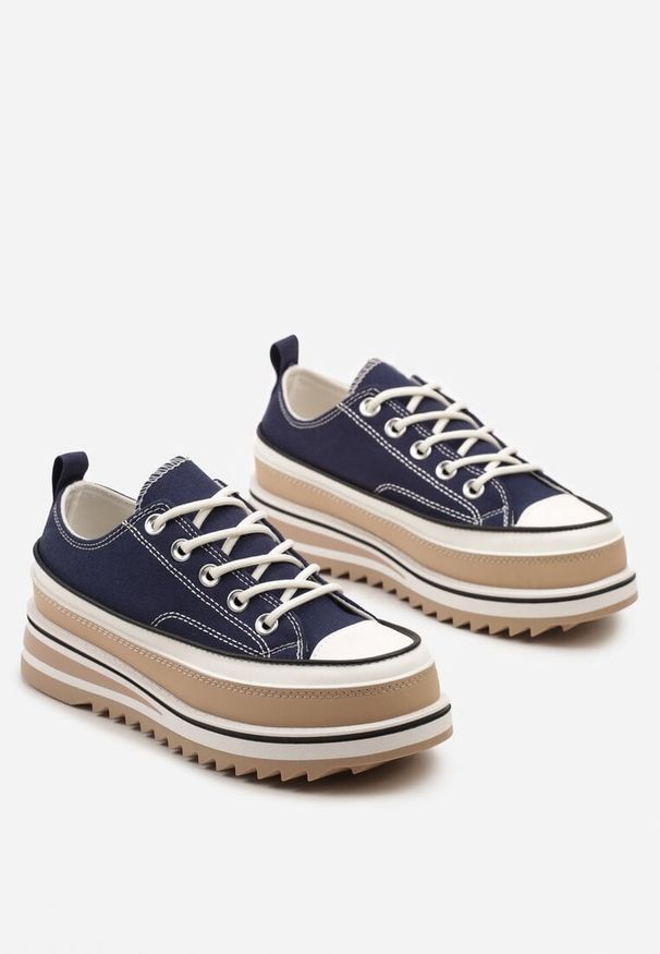 Renee - Granatowe Trampki na Ozdobnej Platformie ze Sznurowaniem Moonoria. Zapięcie: sznurówki. Kolor: niebieski. Materiał: jeans. Obcas: na platformie. Styl: elegancki, klasyczny