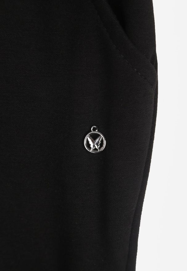 Renee - Czarne Sportowe Spodnie Typu Jogger High Waist ze Ściągaczem w Talii Isirona. Okazja: na co dzień. Stan: podwyższony. Kolor: czarny. Długość: krótkie. Styl: sportowy