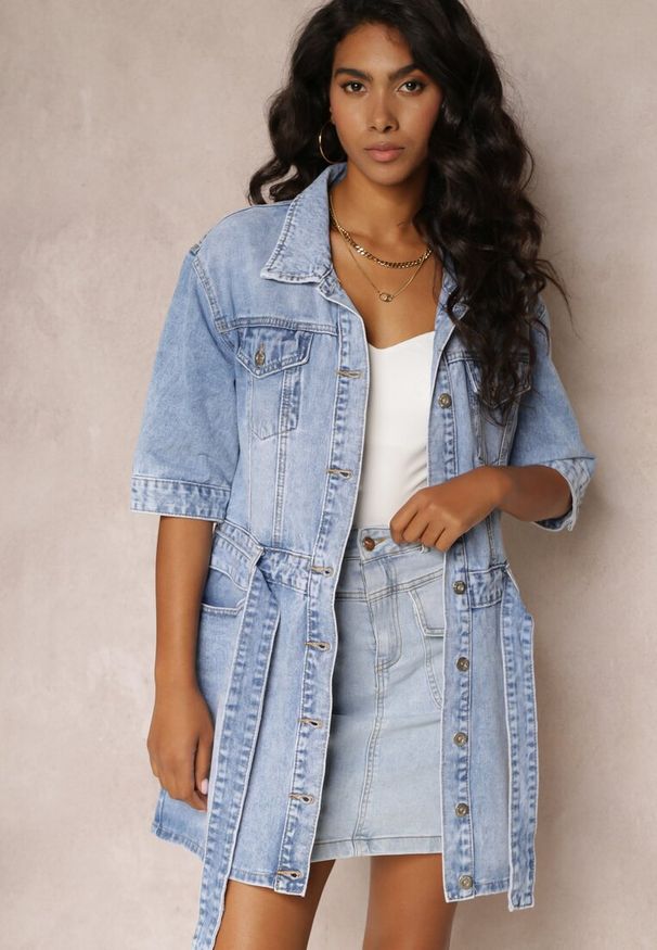 Renee - Niebieska Sukienka Koszulowa z Jeansu z Paskiem i Guzikami Avaleen. Kolor: niebieski. Materiał: jeans. Typ sukienki: koszulowe. Długość: mini