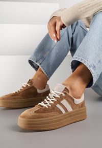 Born2be - Brązowe Zamszowe Sneakersy na Grubej Podeszwie z Paskami i Skórzaną Wkładką Felenne. Okazja: na co dzień. Zapięcie: pasek. Kolor: brązowy. Materiał: zamsz, skóra. Wzór: paski #6