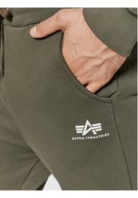 Alpha Industries Spodnie dresowe Basic 116370 Zielony Regular Fit. Kolor: zielony. Materiał: bawełna