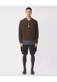 Burberry - BURBERRY - Wełniany sweter z gwizdkiem. Kolor: brązowy. Materiał: wełna