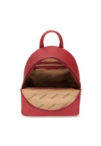 Wittchen - Damski plecak z kieszenią z przodu czerwony. Kolor: czerwony. Materiał: skóra ekologiczna. Wzór: aplikacja, paski. Styl: elegancki