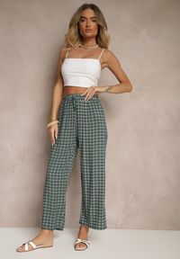 Renee - Zielone Spodnie o Szerokim Kroju High Waist z Geometrycznym Wzorem Farisia. Stan: podwyższony. Kolor: zielony. Materiał: bawełna. Wzór: geometria. Styl: elegancki