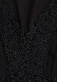 Born2be - Czarna Rozkloszowana Sukienka z Koronką Brightyn. Kolor: czarny. Materiał: koronka. Wzór: koronka. Długość: maxi #3