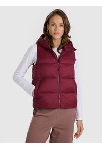 4f - 4F Bezrękawnik puchowy z wypełnieniem syntetycznym damski - czerwony S. Okazja: na co dzień. Kolor: czerwony. Materiał: syntetyk, puch. Długość rękawa: bez rękawów. Sezon: zima. Styl: casual, klasyczny #1