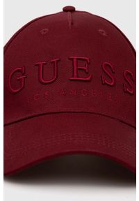 Guess czapka z daszkiem bawełniana kolor bordowy z aplikacją. Kolor: czerwony. Materiał: bawełna. Wzór: aplikacja #4