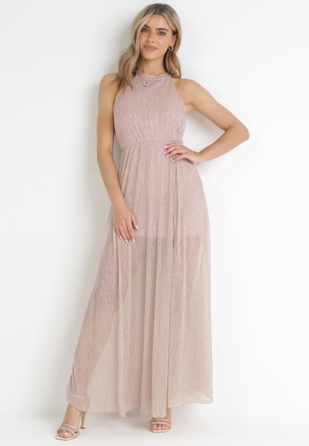 Born2be - Różowa Koktajlowa Sukienka z Gumką w Talii z Metaliczną Nicią Lilyan. Kolor: różowy. Wzór: aplikacja. Styl: wizytowy. Długość: maxi