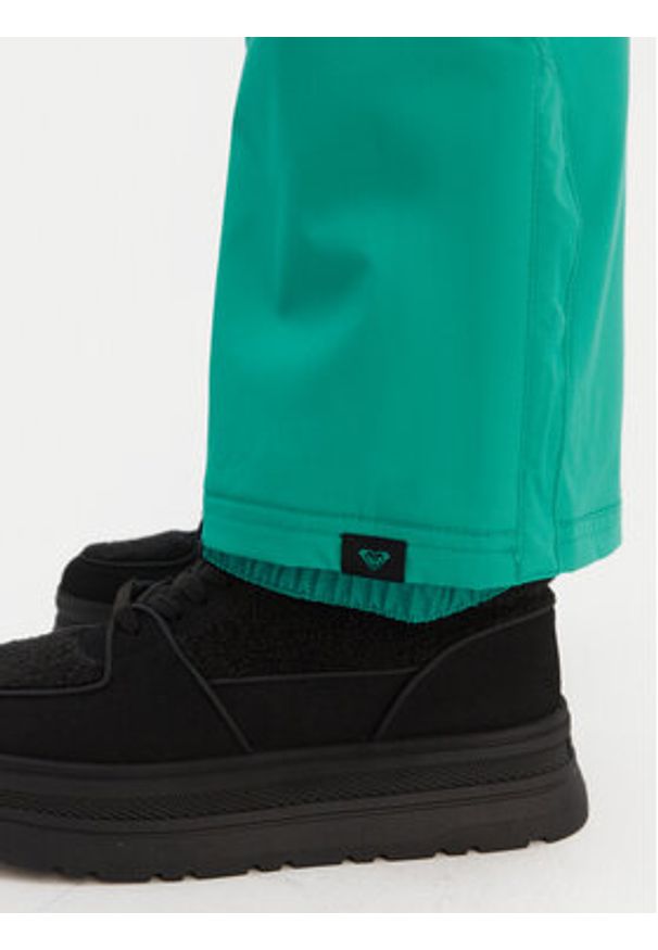 Roxy Spodnie snowboardowe Backyard ERJTP03299 Zielony Tailored Fit. Kolor: zielony. Materiał: syntetyk. Sport: snowboard