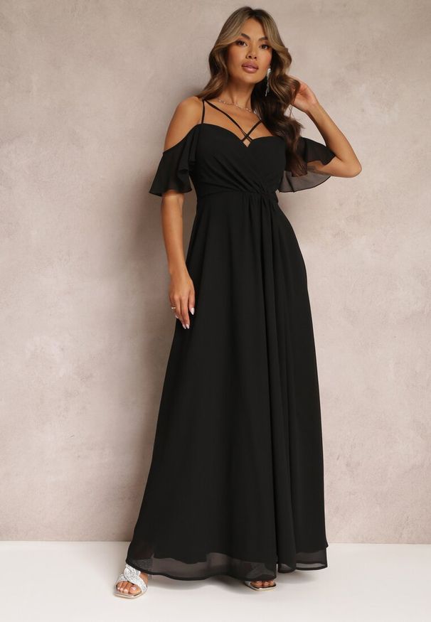 Renee - Czarna Rozkloszowana Sukienka Maxi o Kopertowym Fasonie na Cienkich Ramiączkach Burwena. Okazja: na ślub cywilny, na wesele. Kolor: czarny. Długość rękawa: na ramiączkach. Typ sukienki: kopertowe. Długość: maxi