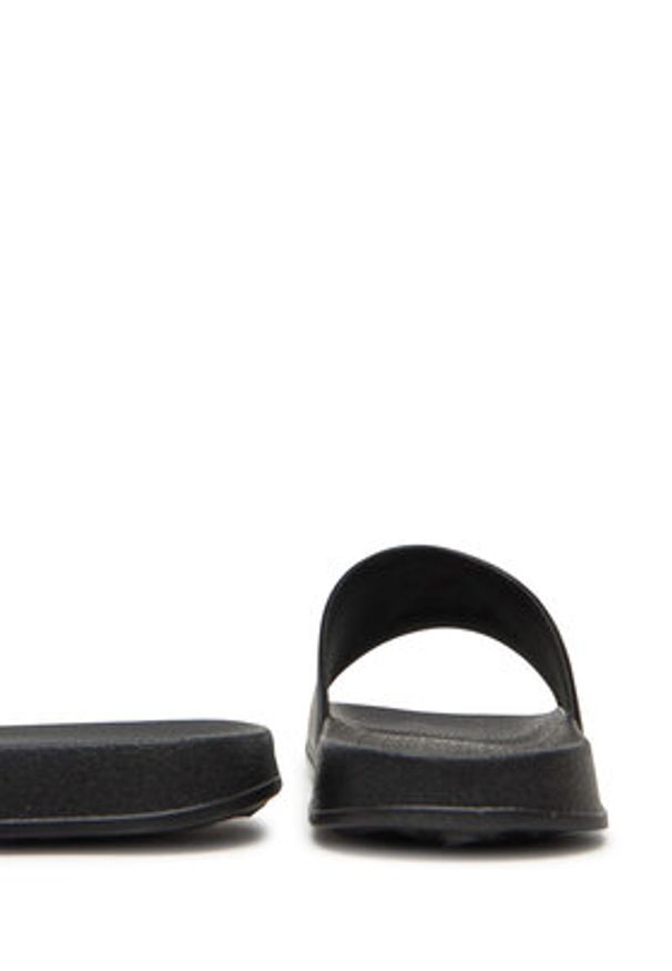 Calvin Klein Jeans Klapki V3X0-83032-1172 Czarny. Kolor: czarny. Materiał: skóra