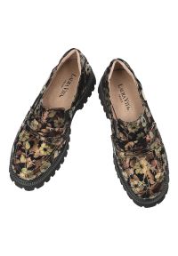 Brązowe Półbuty Laura Vita Eleganckie Wzorzyste Mokasyny Damskie. Okazja: na co dzień. Kolor: brązowy. Szerokość cholewki: normalna. Wzór: kwiaty. Styl: elegancki #6