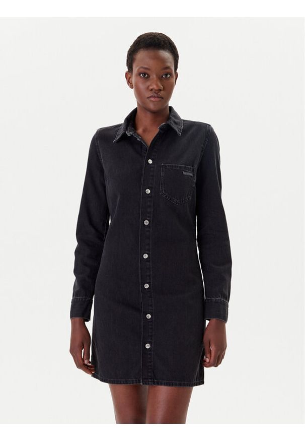 Calvin Klein Jeans Sukienka jeansowa J20J225171 Czarny Slim Fit. Kolor: czarny. Materiał: bawełna