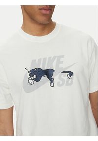 Nike T-Shirt FV3496 Écru Regular Fit. Materiał: bawełna