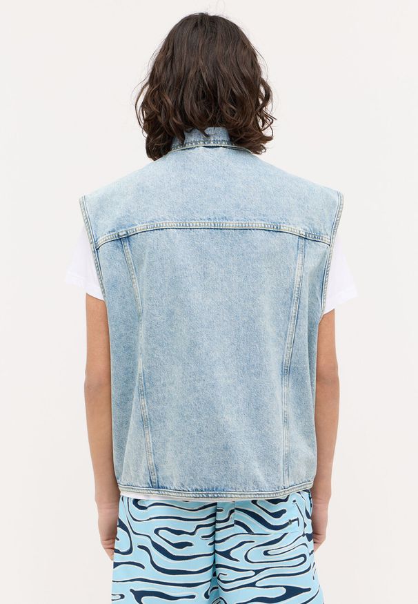 Mustang - MĘSKA KAMIZELKA JENSOWA MUSTANG Florida Vest Denim Blue 1015160 5000 212. Materiał: denim