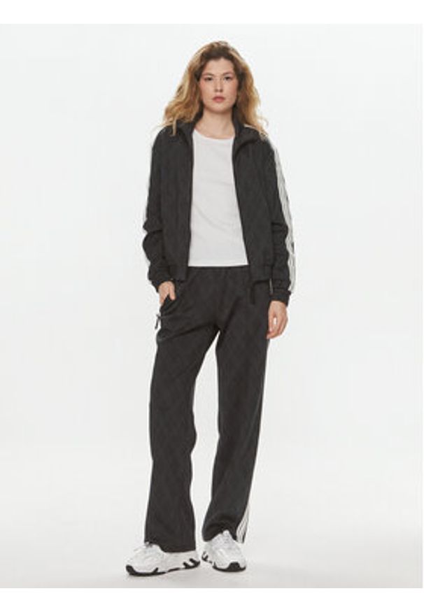 Replay Bluza W3403.000.74934 Czarny Regular Fit. Kolor: czarny. Materiał: syntetyk