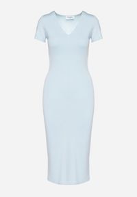 Born2be - Jasnoniebieska Sukienka Dopasowana Bodycon z Dekoltem w Serek Efricene. Okazja: na co dzień. Typ kołnierza: dekolt w serek. Kolor: niebieski. Materiał: jeans. Długość rękawa: krótki rękaw. Typ sukienki: bodycon. Styl: klasyczny, casual