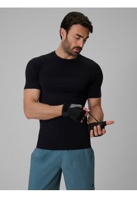 4f - 4F Koszulka treningowa slim szybkoschnąca męska - czarna S/M. Kolor: czarny. Materiał: materiał. Długość rękawa: raglanowy rękaw. Sport: fitness #1