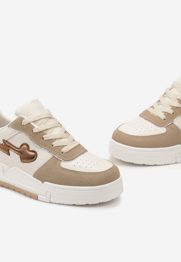 Renee - Ciemnobeżowe Sznurowane Sneakersy na Grubej Podeszwie z Brokatowym Zdobieniem Anaieli. Kolor: beżowy. Szerokość cholewki: normalna. Wzór: aplikacja