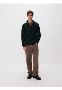 Reserved - Sweter z golfem - ciemnozielony. Typ kołnierza: golf. Kolor: zielony. Materiał: bawełna, dzianina