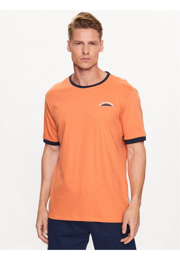 Blend T-Shirt 20715329 Pomarańczowy Regular Fit. Kolor: pomarańczowy. Materiał: bawełna