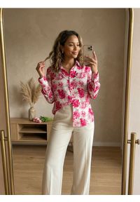 Sinsay - Wiskozowa koszula w kwiaty - wielobarwny. Materiał: wiskoza. Wzór: kwiaty