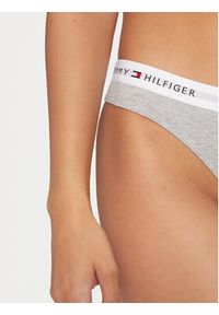 TOMMY HILFIGER - Tommy Hilfiger Komplet 3 par stringów UW0UW05530 Kolorowy. Materiał: bawełna. Wzór: kolorowy #7