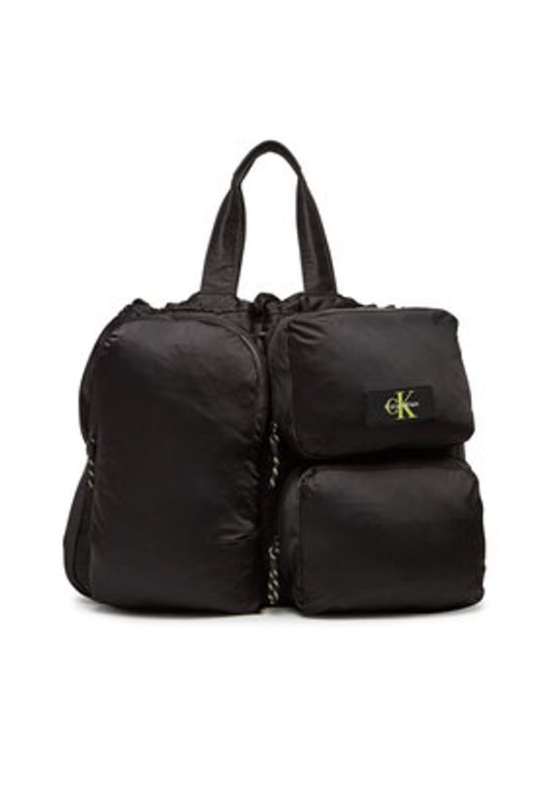 Calvin Klein Torba weekendowa Tech Utility Tote LV04G3148G Czarny. Kolor: czarny. Materiał: materiał