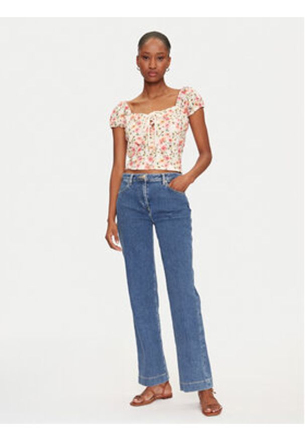 Guess Bluzka W5GP13 KCVA1 Beżowy Slim Fit. Kolor: beżowy. Materiał: bawełna