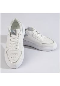 Shelvt Sneakersy damskie białe. Kolor: biały #2