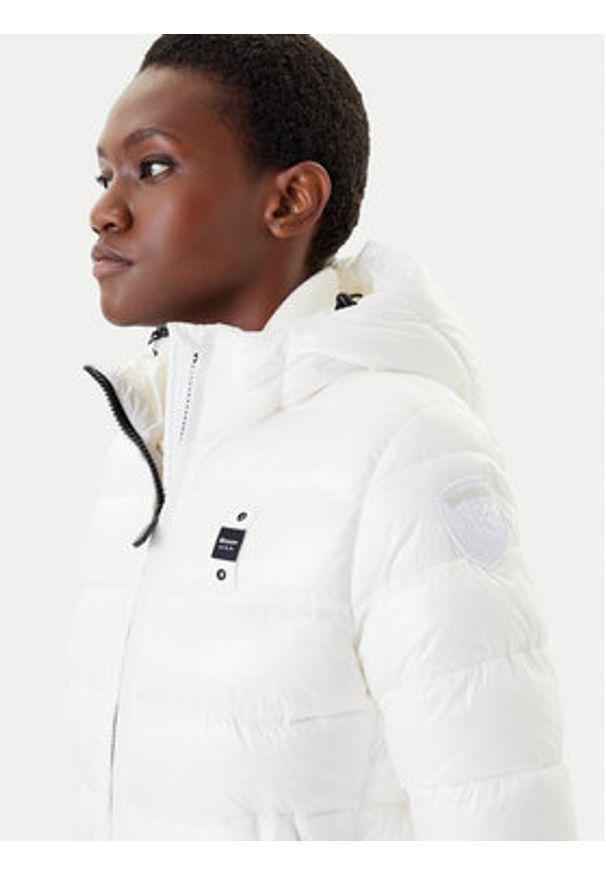 Blauer Kurtka zimowa 25WBLDC02072 Biały Regular Fit. Kolor: biały. Materiał: syntetyk. Sezon: zima