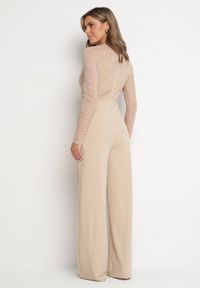 Born2be - Jasnobeżowy Koronkowy Kombinezon z Wiskozą z Szerokimi Nogawkami Ninarena. Okazja: na co dzień. Kolor: beżowy. Materiał: wiskoza, koronka. Długość rękawa: długi rękaw. Długość: długie. Styl: casual, elegancki #2