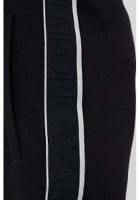Emporio Armani Spodnie 6K1P63.1JHSZ męskie kolor czarny z aplikacją. Kolor: czarny. Materiał: dzianina. Wzór: aplikacja #3