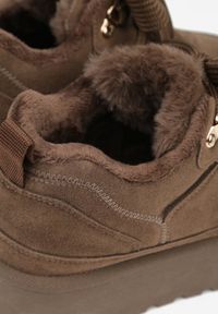 Born2be - Brązowe Sneakersy Vices w Stylu Śniegowców na Platformie z Ozdobnym Futerkiem Nalirea. Okazja: na co dzień, na spacer. Kolor: brązowy. Materiał: futro. Obcas: na platformie. Sport: turystyka piesza #2