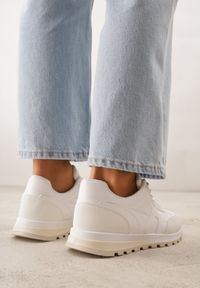 Born2be - Białe Sneakersy Sznurowane Yerotte. Wysokość cholewki: przed kostkę. Kolor: biały. Materiał: materiał. Szerokość cholewki: normalna. Obcas: na płaskiej podeszwie #3