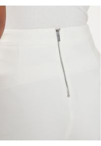 Morgan Szorty materiałowe 241-SHOPY.F Biały Slim Fit. Kolor: biały. Materiał: bawełna, syntetyk