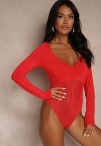Renee - Czerwone Body Vices o Fasonie Longsleeve z Dekoltem w Kształcie V Asstre. Okazja: na randkę, na co dzień. Typ kołnierza: dekolt w kształcie V. Kolor: czerwony. Materiał: jeans, skóra. Długość rękawa: długi rękaw. Długość: długie. Styl: klasyczny, casual