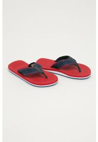 Pepe Jeans - Japonki dziecięce Off Beach Tape. Kolor: czerwony. Materiał: syntetyk, materiał, guma. Wzór: gładki. Obcas: na obcasie. Wysokość obcasa: średni, niski #2