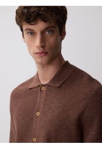 Reserved - Sweter z dodatkiem lnu - brązowy. Kolor: brązowy. Materiał: len #1