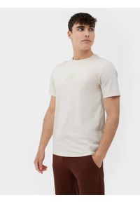 4f - T-shirt regular gładki męski. Kolor: beżowy. Materiał: bawełna. Wzór: gładki