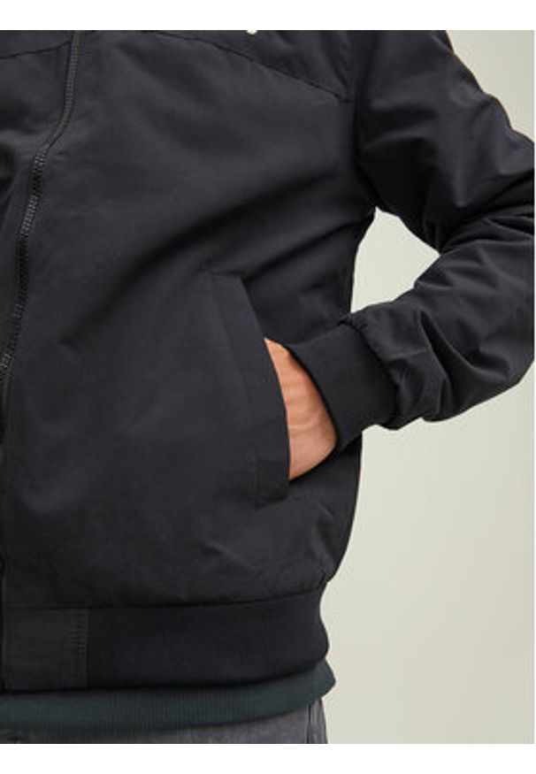Jack & Jones Kurtka przejściowa 12200208 Czarny Regular Fit. Kolor: czarny. Materiał: syntetyk
