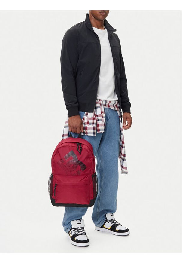 DC Shoes Plecak C-DCI-P-004-08 Bordowy. Kolor: czerwony. Materiał: materiał